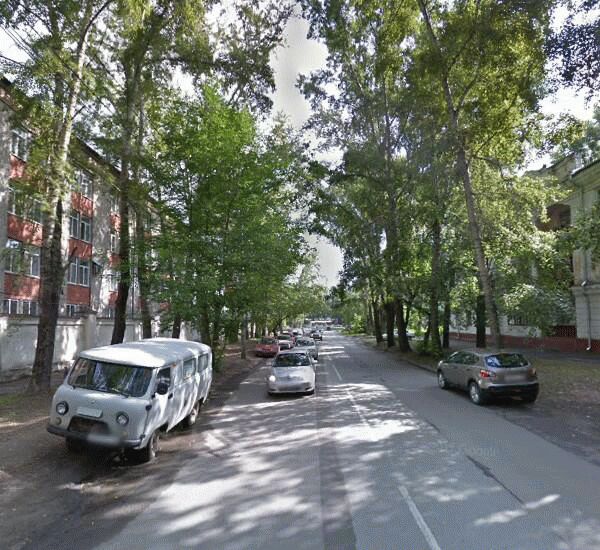 Отделение Уральского Банка Реконструкции и Развития по адресу просп. Кирова,  д. 51а